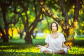 开云APP-德容主宰中场，卡塔尔战术完胜伊朗，2026世界杯生死战书写新传奇