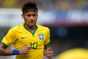 开云体育-深圳队对阵太阳，霍勒迪惊艳四座，一场跨越太平洋的篮球对话