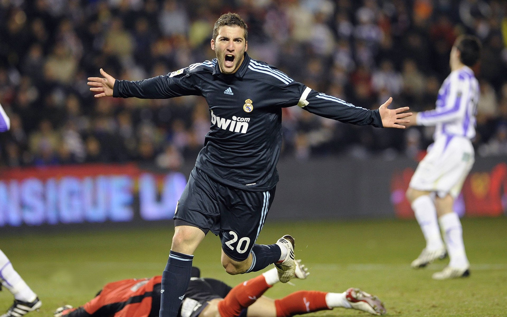 西班牙斩落埃及,努涅斯成为关键先生,当非典型英雄改写地中海棋局