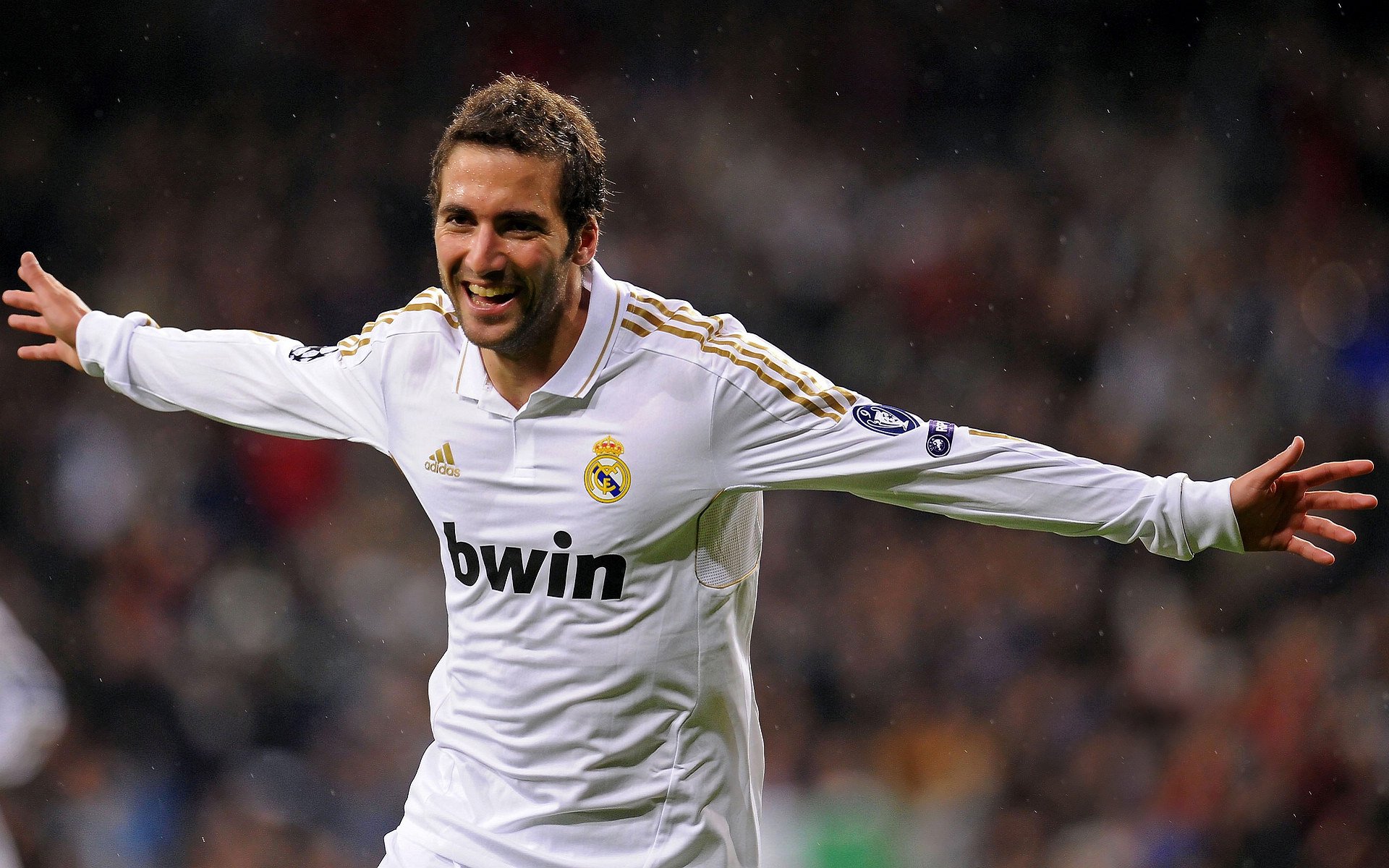 基米希一剑封喉，克罗地亚式绞杀如何让巴萨窒息？